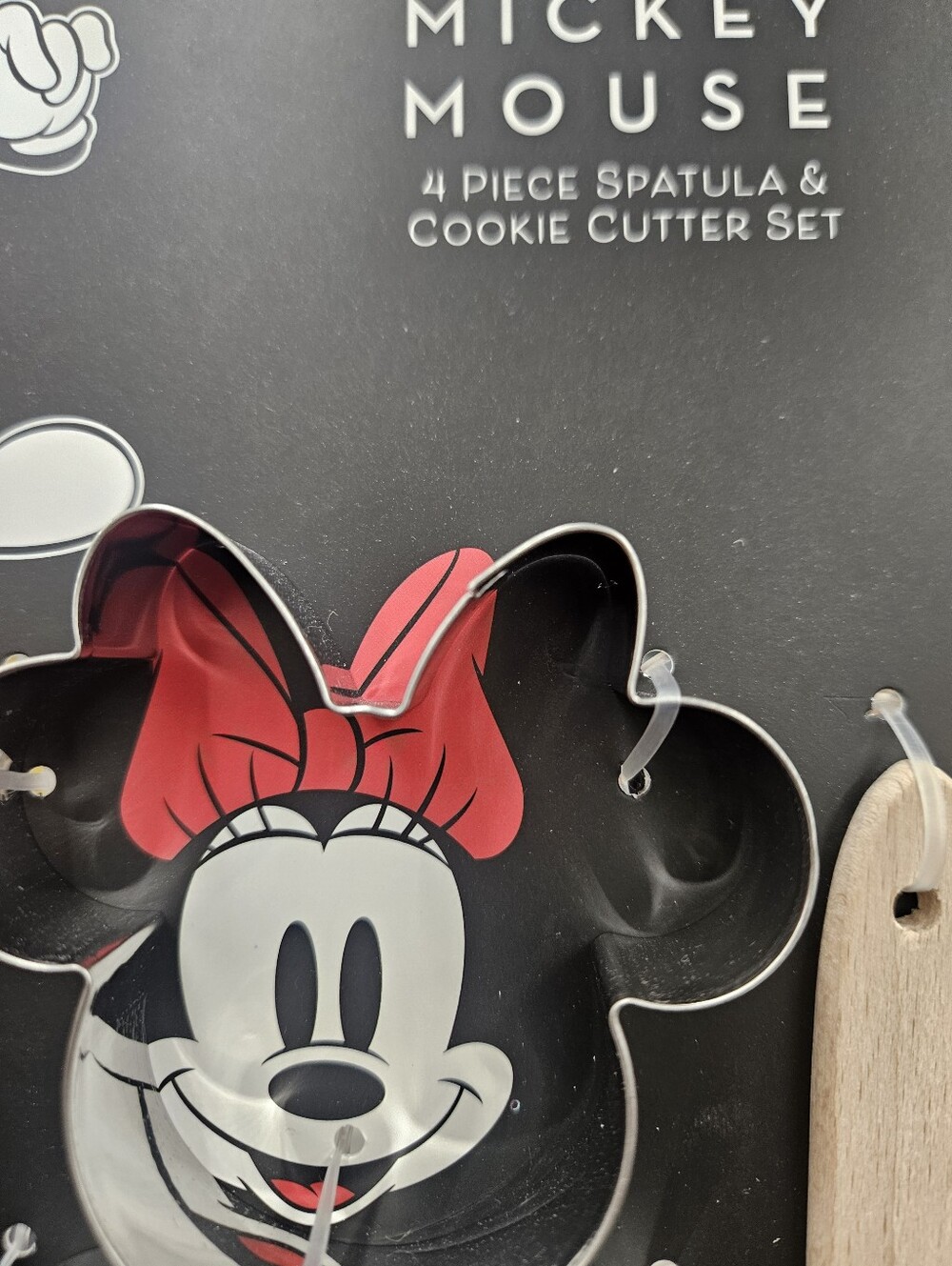 Disney Mickey & Minnie 4 Piece Cookie Cutter & Silicone Spatula Set